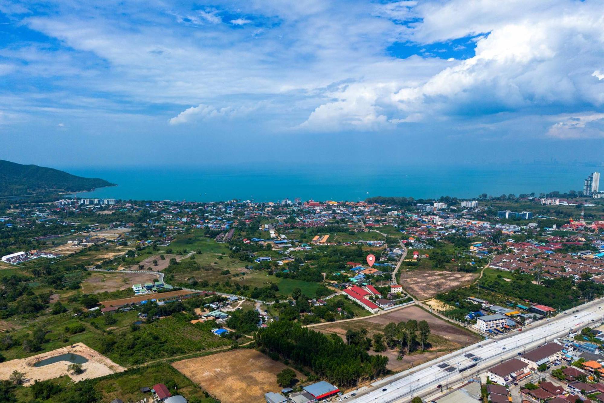 Siam Court Hotel And Resort Bang Sare Exterior foto